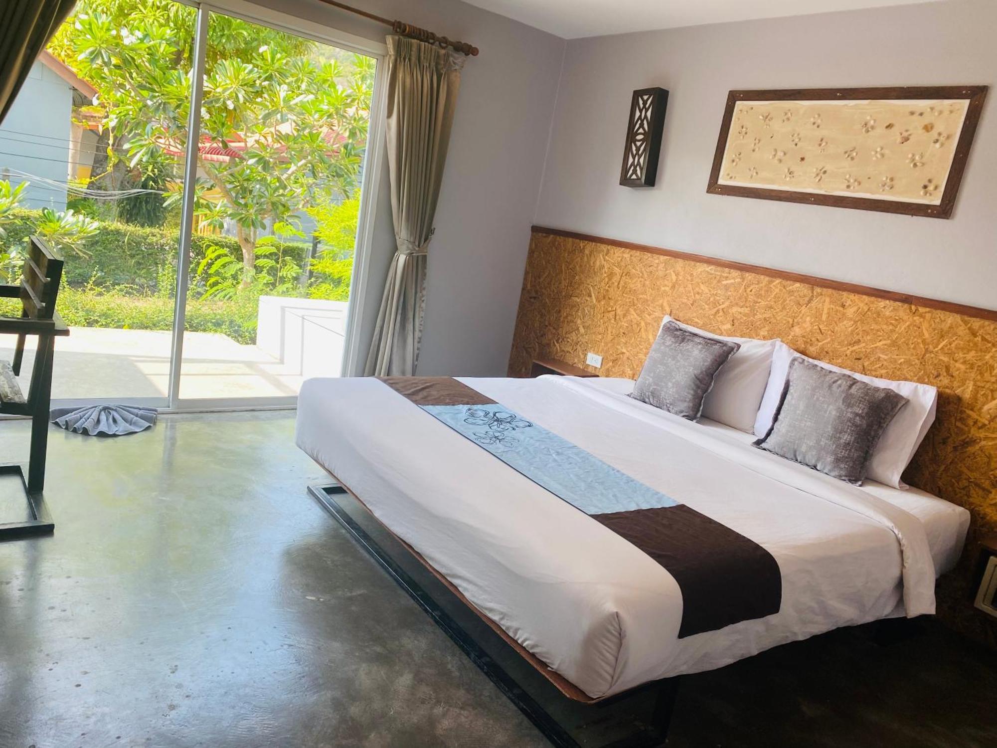 The Hip Resort @ Phi Phi Екстер'єр фото