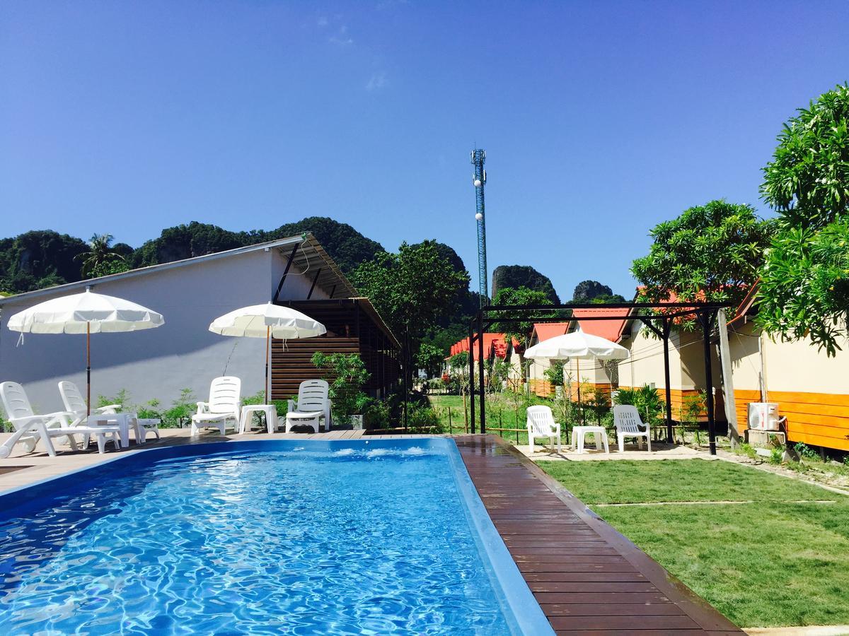 The Hip Resort @ Phi Phi Екстер'єр фото